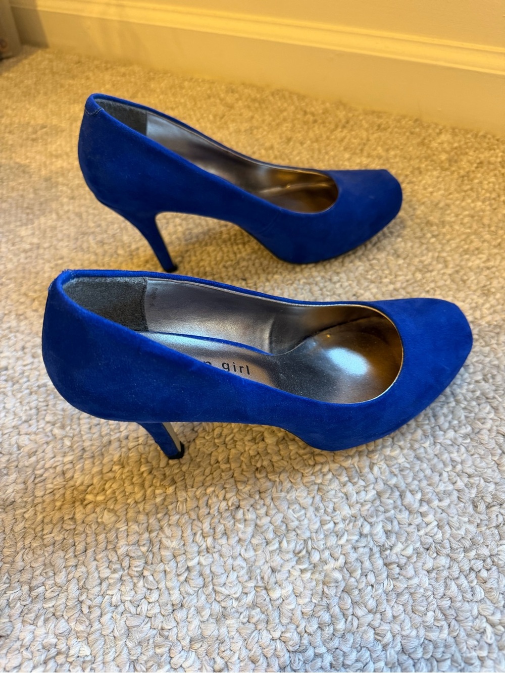 Madden Girl Blue Pumps - Gently Used Size 6.5